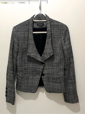 Zenobia Black and White Tweed Cropped Fall Blazer /  Jacket - Wool Blend - 6